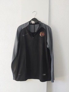 40/42/L NIKE -HN