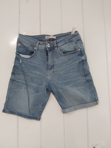 38 ZARA denim short -HE