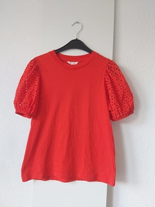 38 H&M rood broderie -HOE