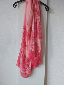 36/40 GUESS sjaal -MP