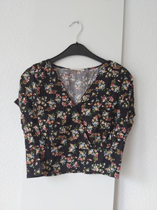 38 24 COLOURS top -NM