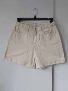 40 VILA short creme -MJ