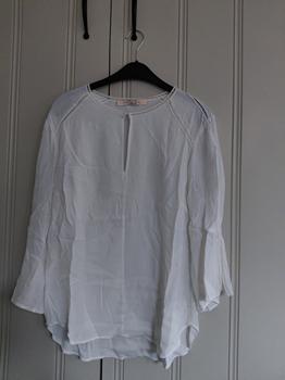 38 LUXZUZ witte top -BAK