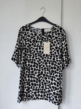 38 FREEQUENT top nieuw