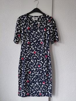 36 @CO WOMAN travel -SCH