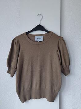 38 MINUS bruin truitje -ZE