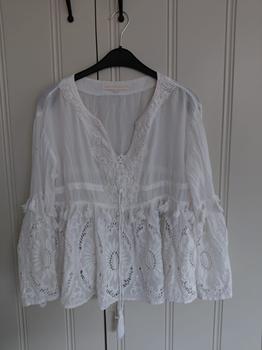 38 CULTURE top wit -JB