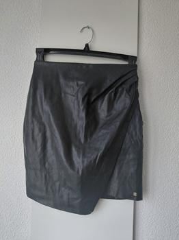 36 JOSH V zwart rokje -BAR