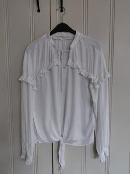 40 AAIKO wit ruffle -HN