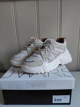 39 DWARS sneakers -KOO