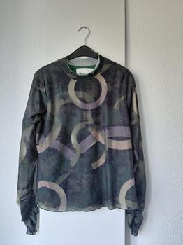 40 NUKUS donkergroene top -ZE