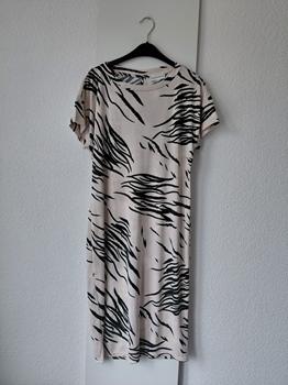 40 &CO WOMAN summer -HO