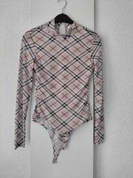 38 CAROLINE BISS body -ISC