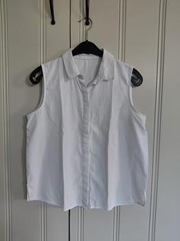 40 MANGO mouwloze top -MJ