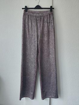 36 STUDIO AMAYA red -KLE